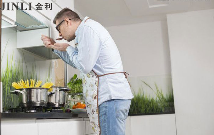 當(dāng)廚房遇到金利集成灶,就如同如魚得水