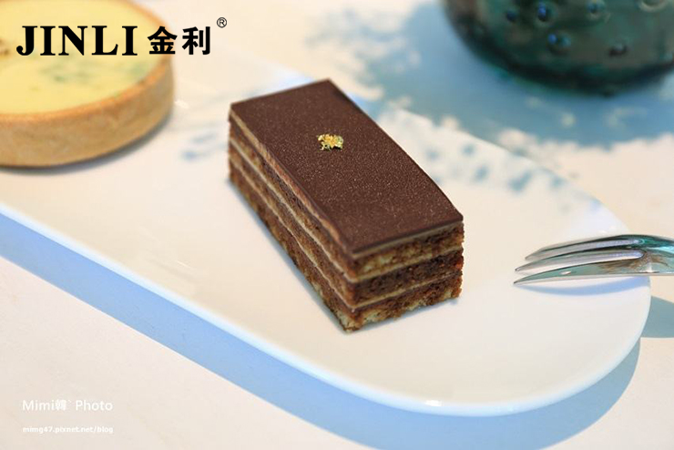 櫥柜講究布局巧妙，廚電講究實(shí)用，金利集成灶成了優(yōu)先選擇